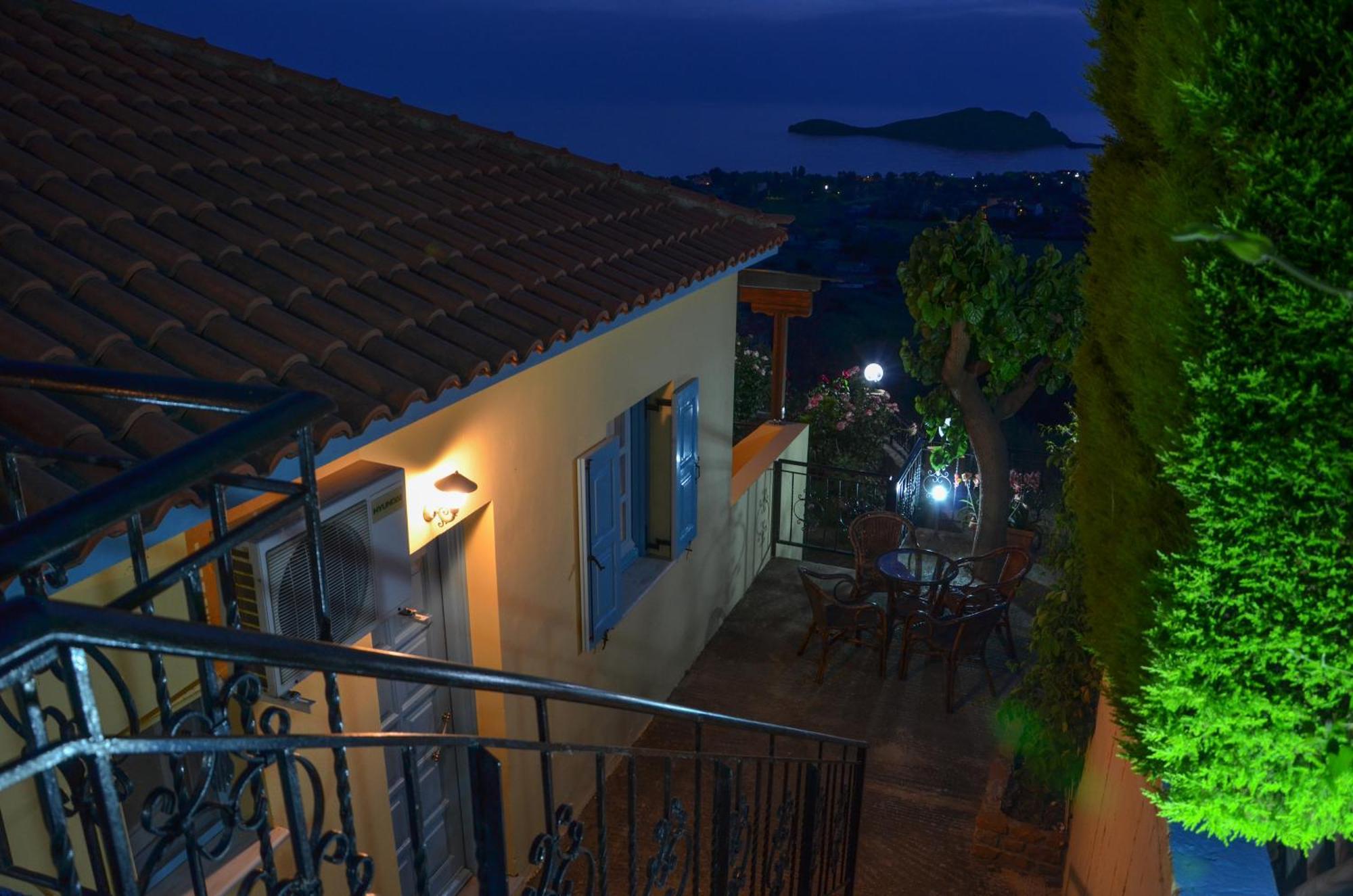 Hotel Dina - Ξενοδοχείο Ντινα Plati  Pokoj fotografie