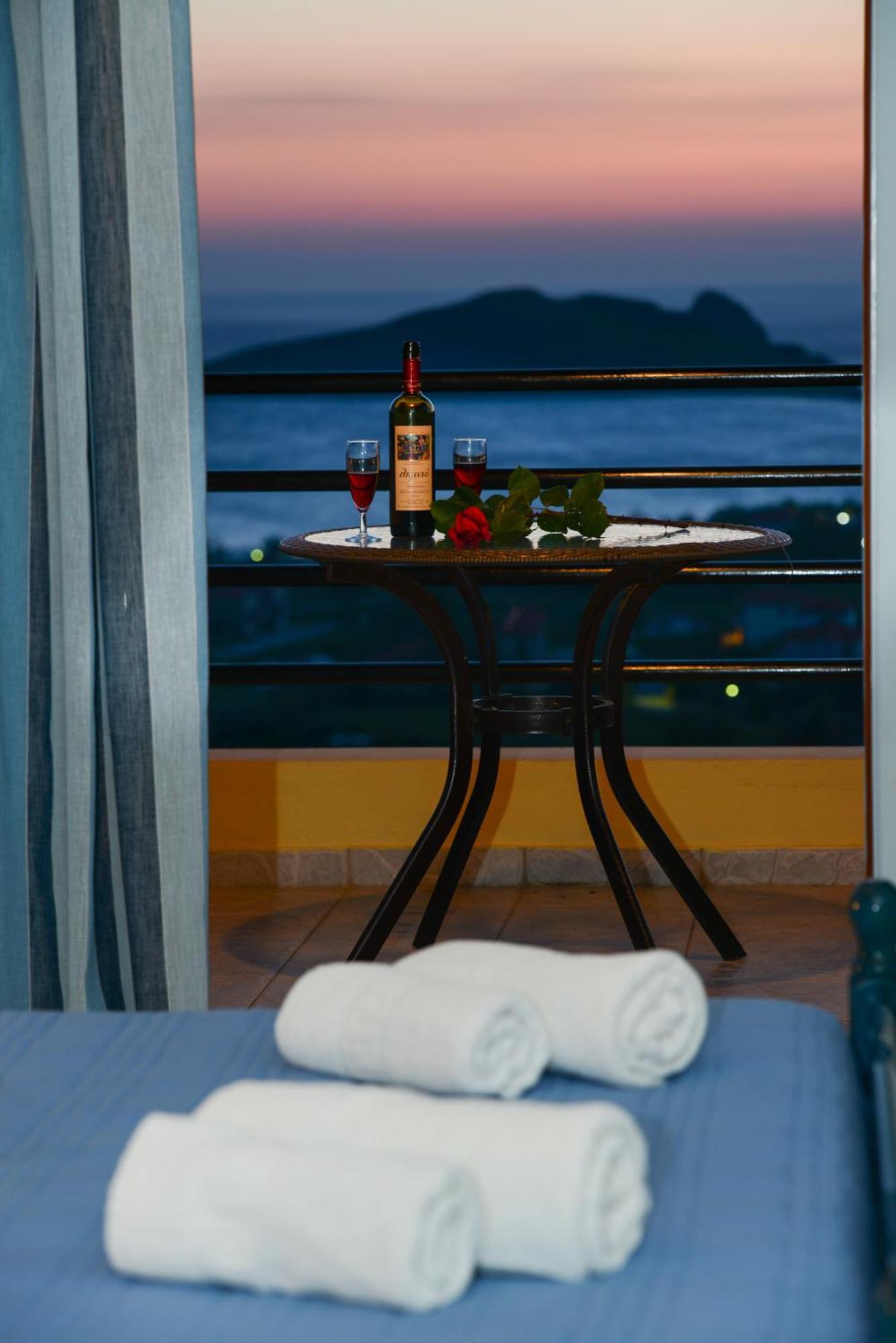 Hotel Dina - Ξενοδοχείο Ντινα Plati  Exteriér fotografie