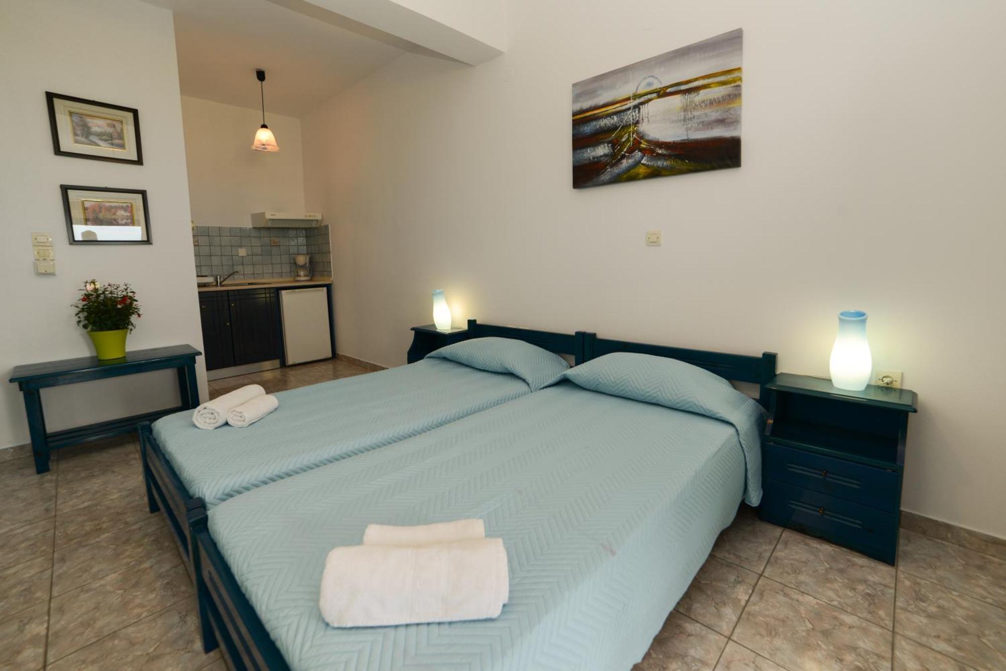 Hotel Dina - Ξενοδοχείο Ντινα Plati  Pokoj fotografie